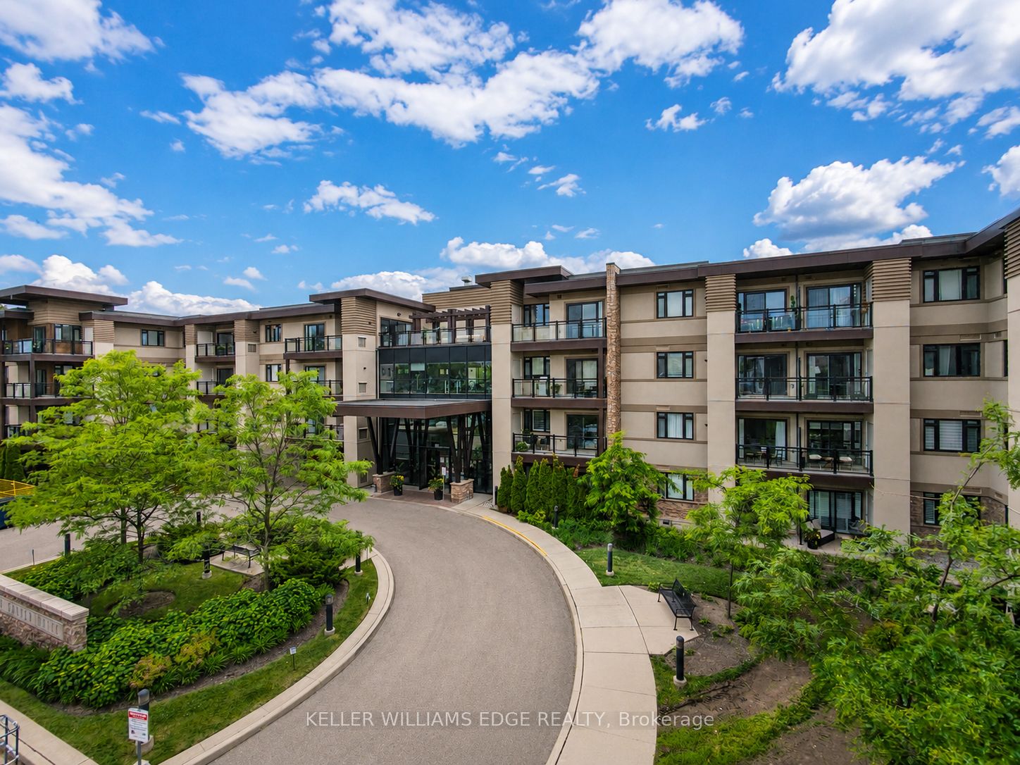 128 Garden Drive 413, Oakville, ON L6K 0H7 photo 2