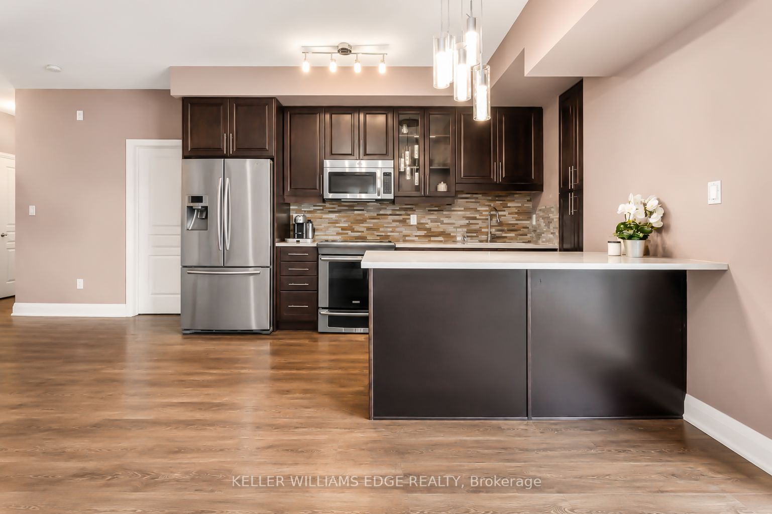 128 Garden Drive 413, Oakville, ON L6K 0H7 photo 4