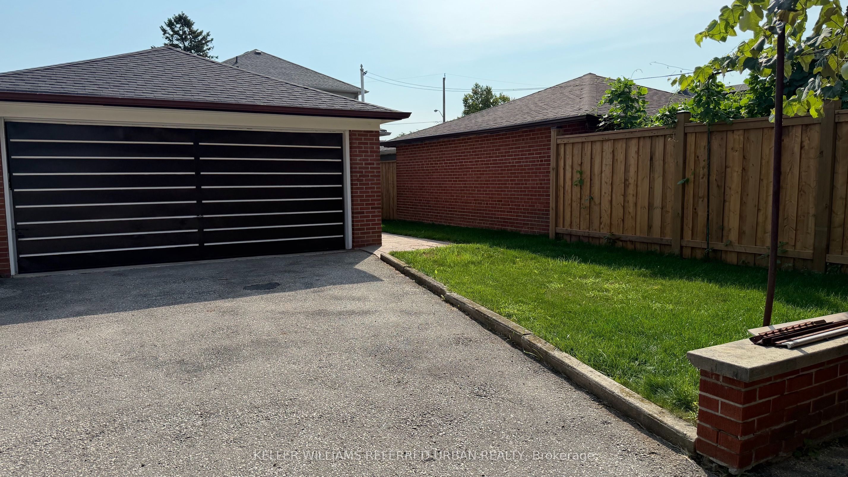 3 Duckworth Street, Toronto, ON M6M 4W3 photo 5