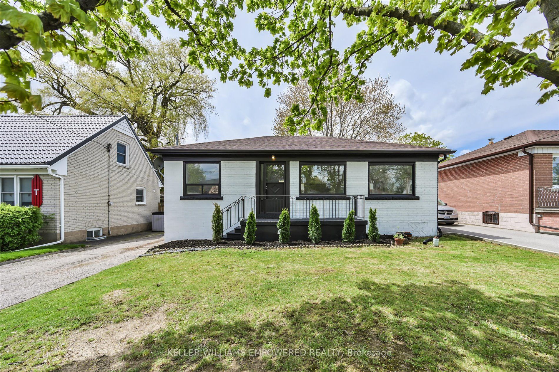 42 Deerhurst Avenue, Toronto, ON M9N 3A7 photo 5