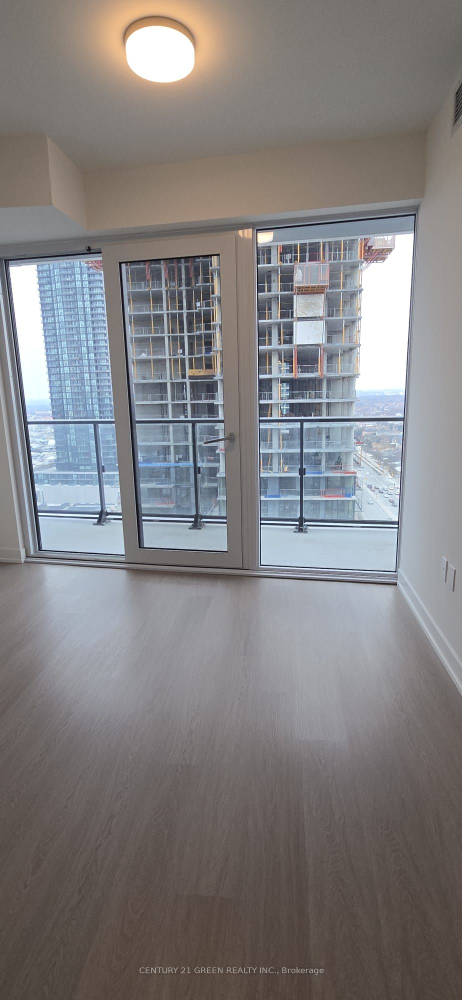 448 Burnhamthorpe Road W 1601, Mississauga, ON L5B 4M6 photo 4