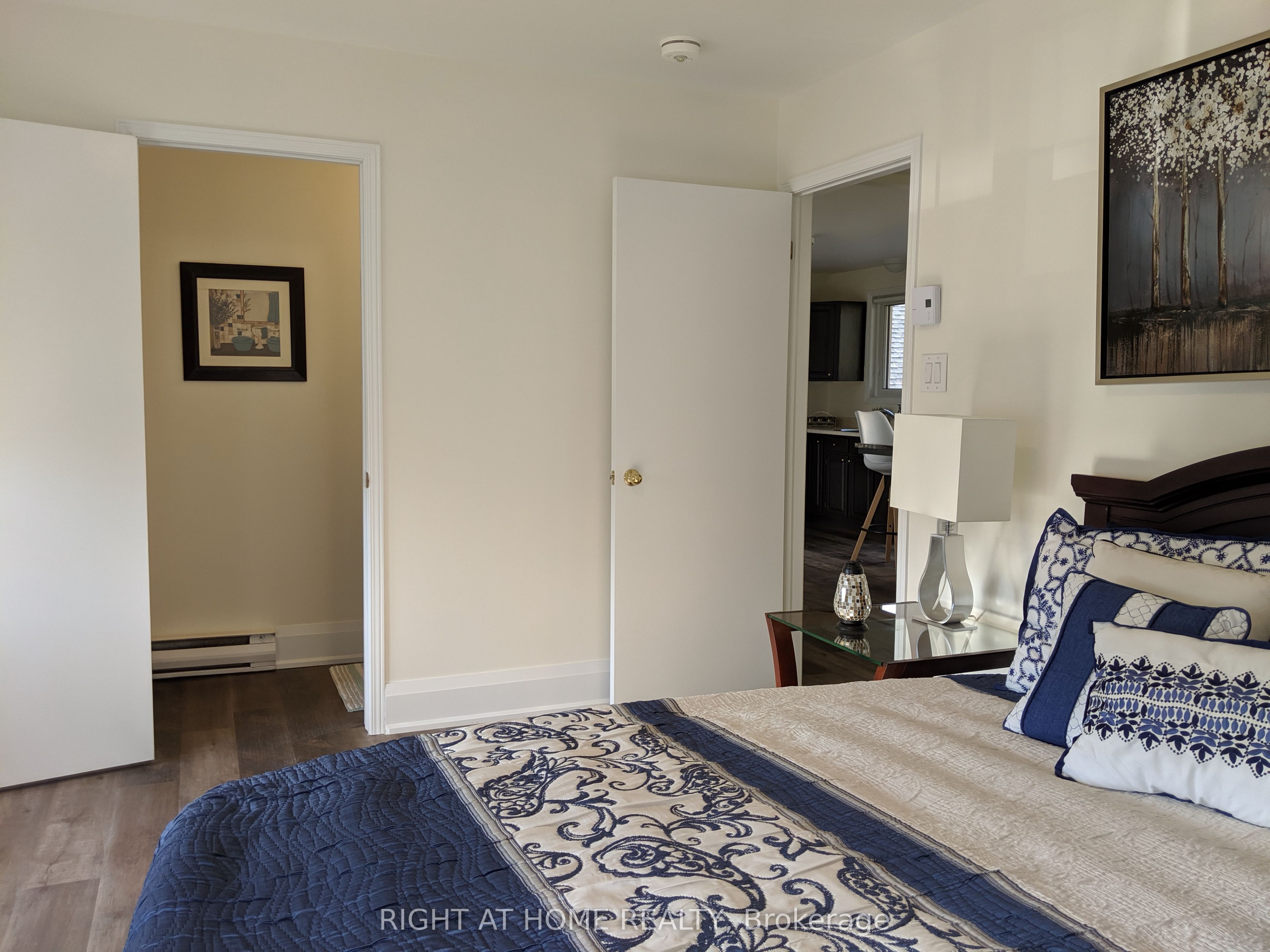 2463 Rebecca Street Annex Apartment, Oakville, ON L6L 2B1 photo 3