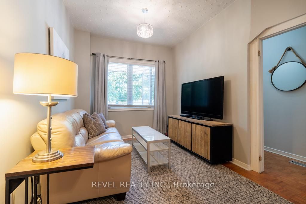 255 Franklin Avenue, Toronto, ON M6P 3Z4 photo 4