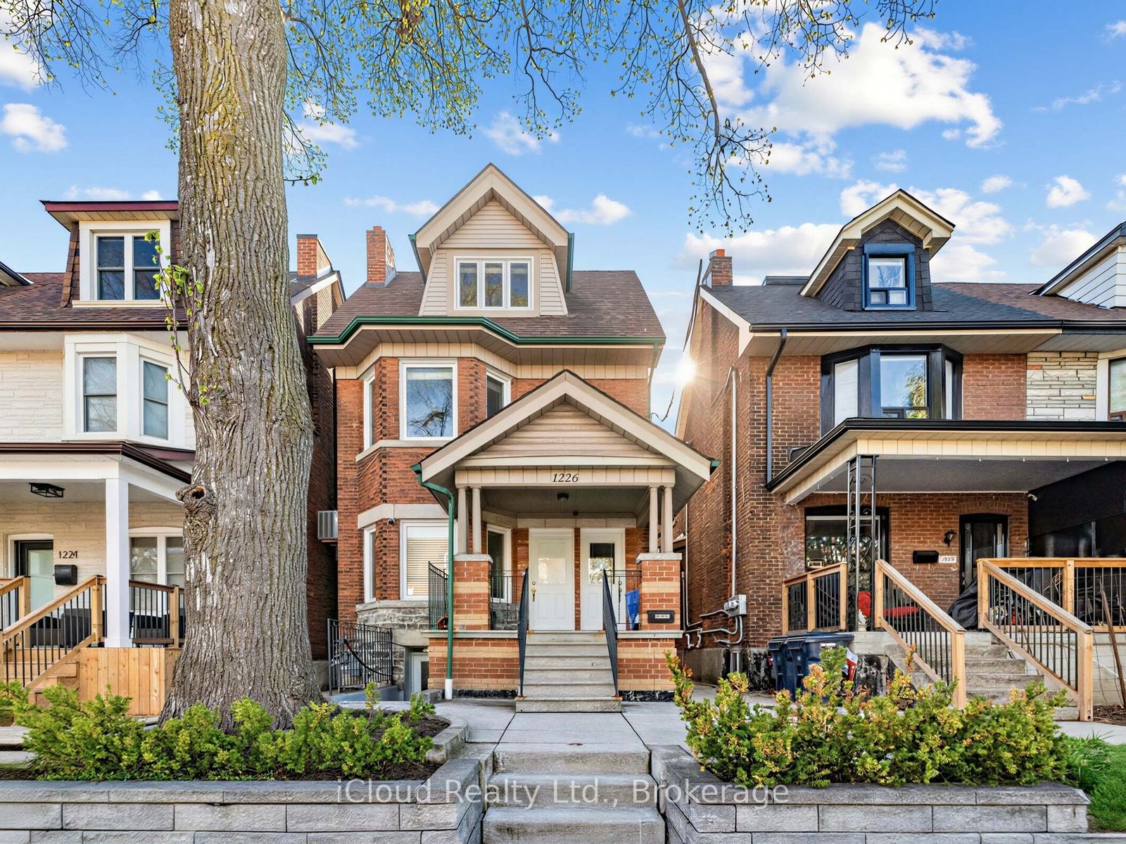 1226 Lansdowne Avenue Basement, Toronto, ON M6H 3Z8