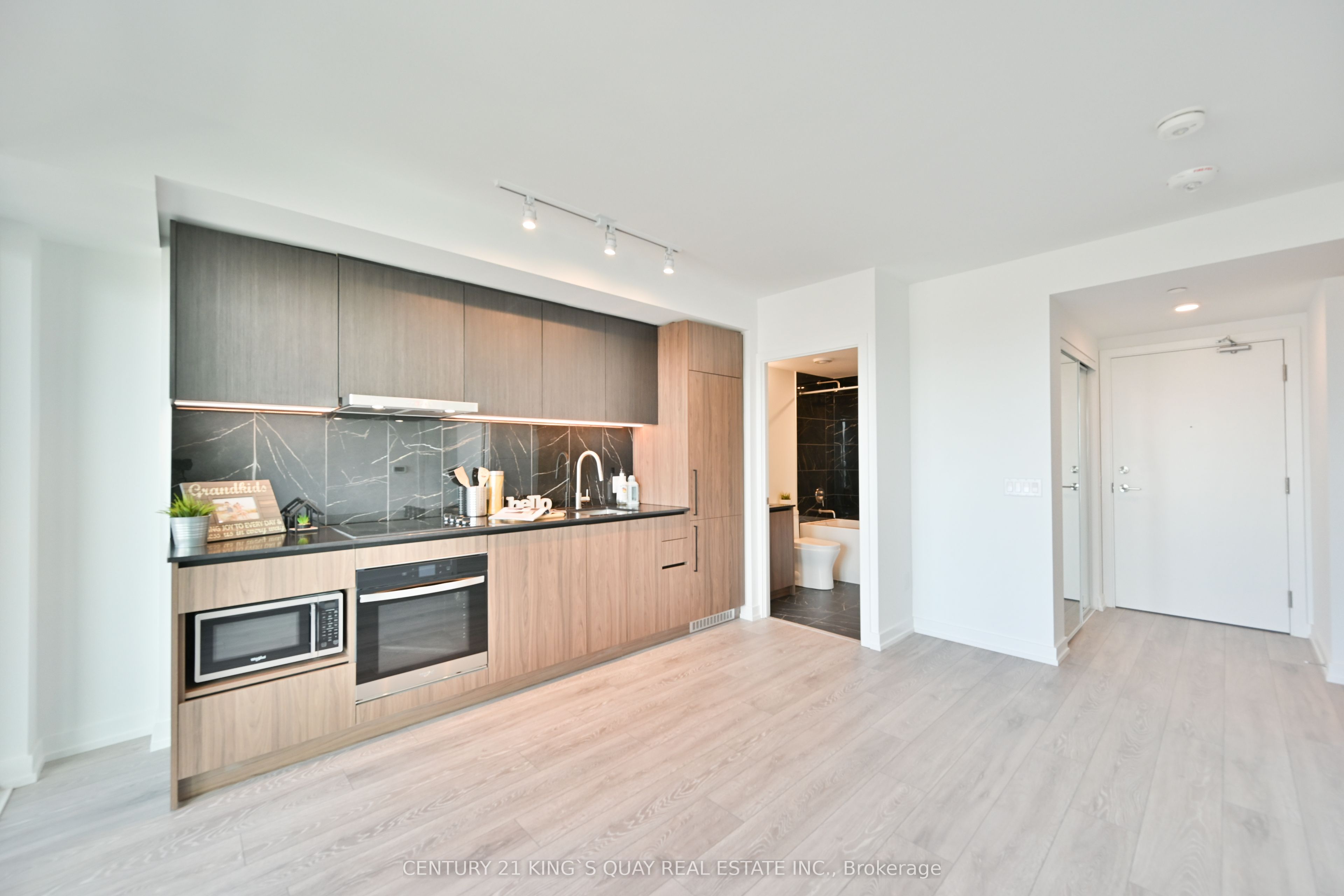 1100 Sheppard Avenue W 628, Toronto, ON M3J 0H1 photo 2