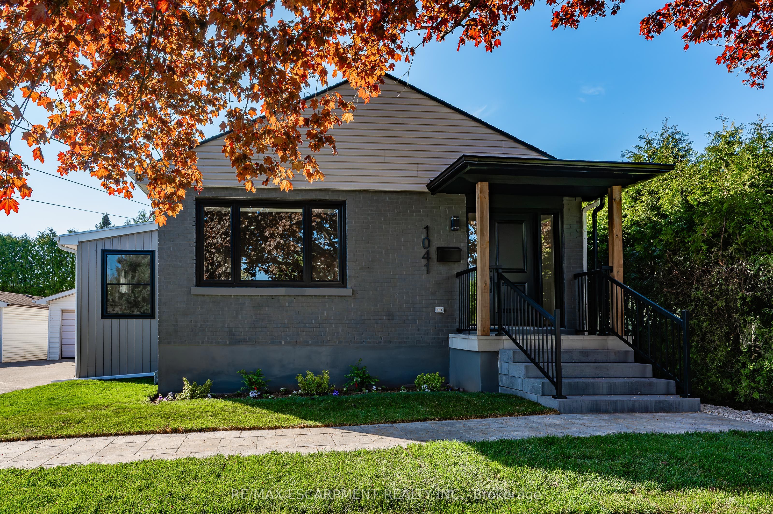 1041 Shepherd's Drive, Burlington, ON L7T 3R4 photo 4