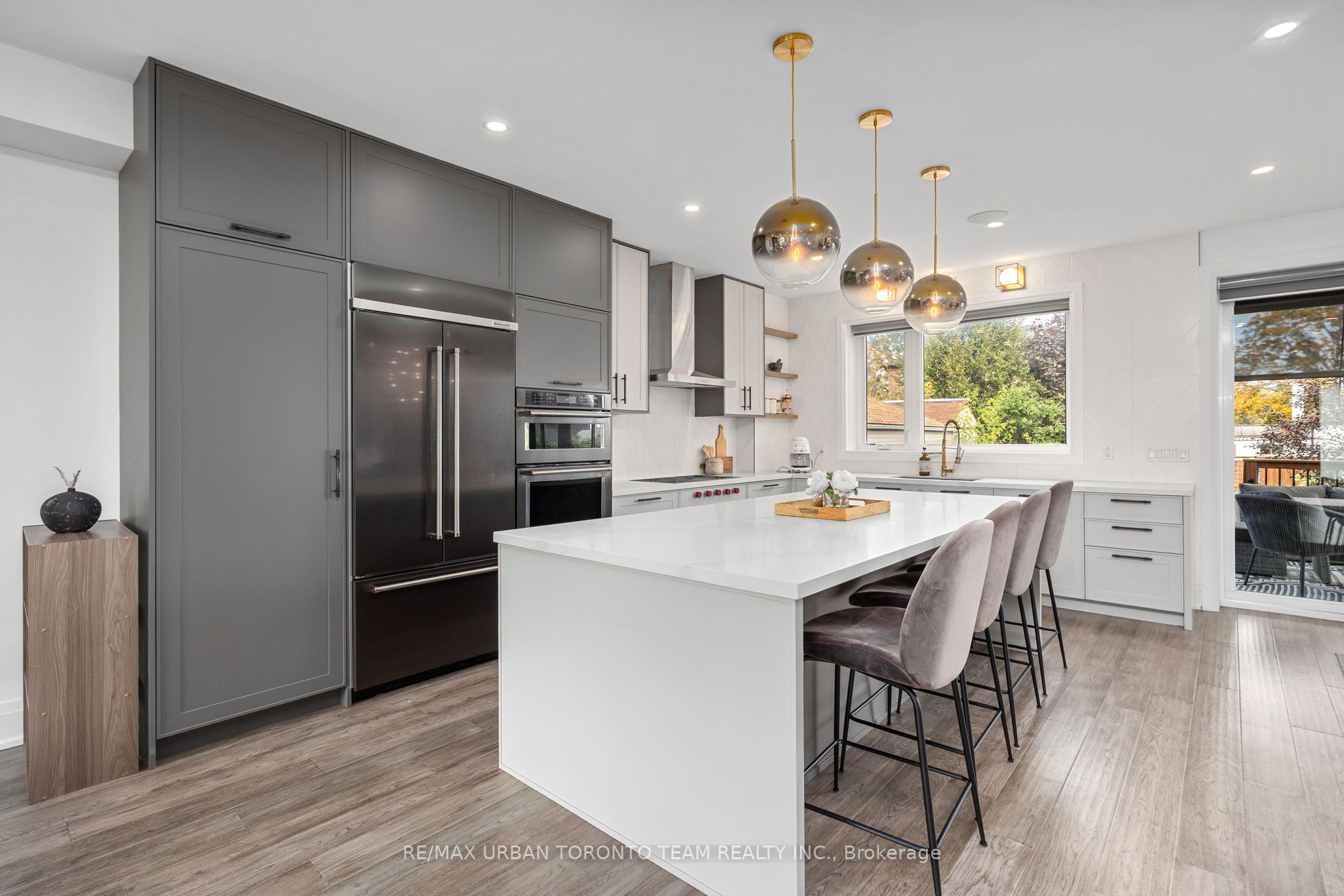 58 Manitoba Street, Toronto, ON M8Y 1C9 photo 5
