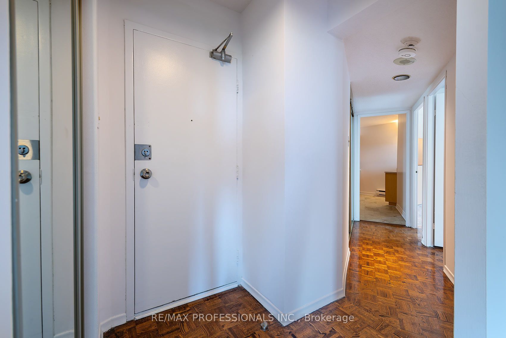 284 Mill Road B1, Toronto, ON M9C 4W6 photo 4