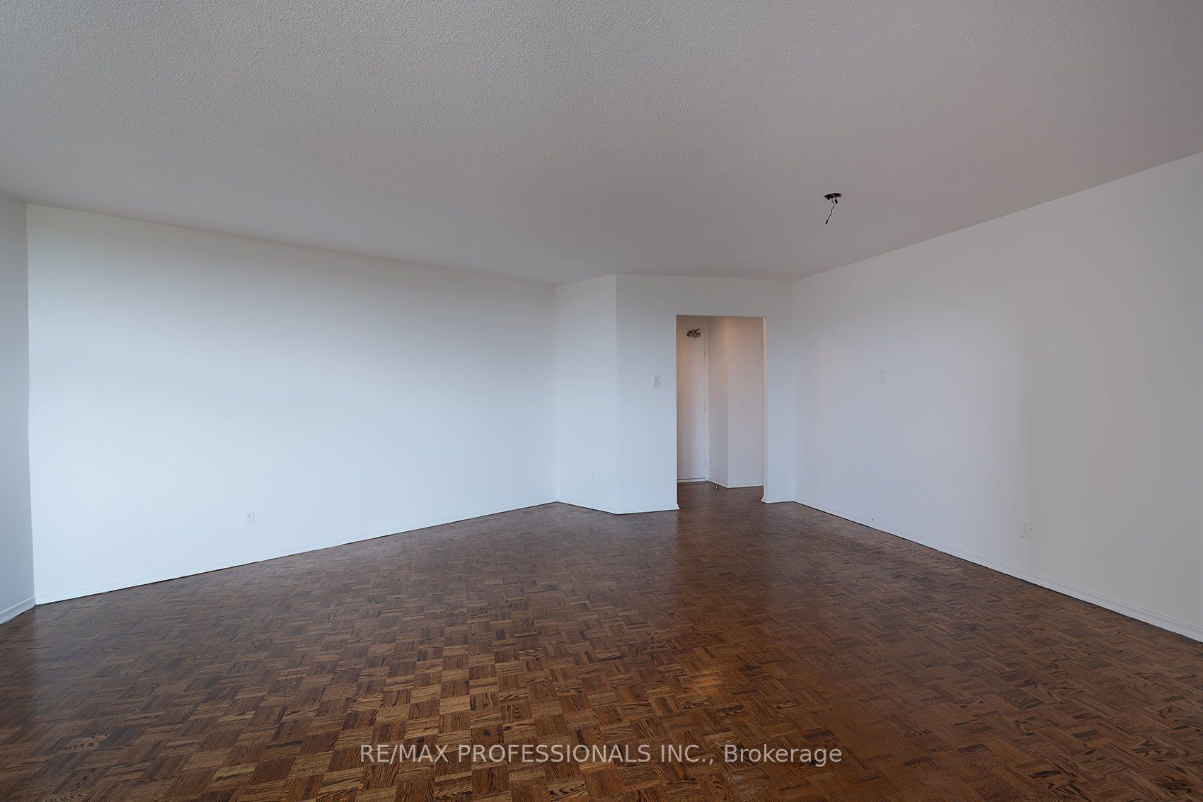 284 Mill Road B1, Toronto, ON M9C 4W6 photo 5