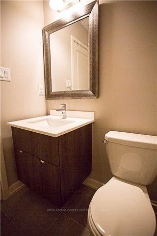220 Huguenot Road, Oakville, ON L6H 0L6 photo 4