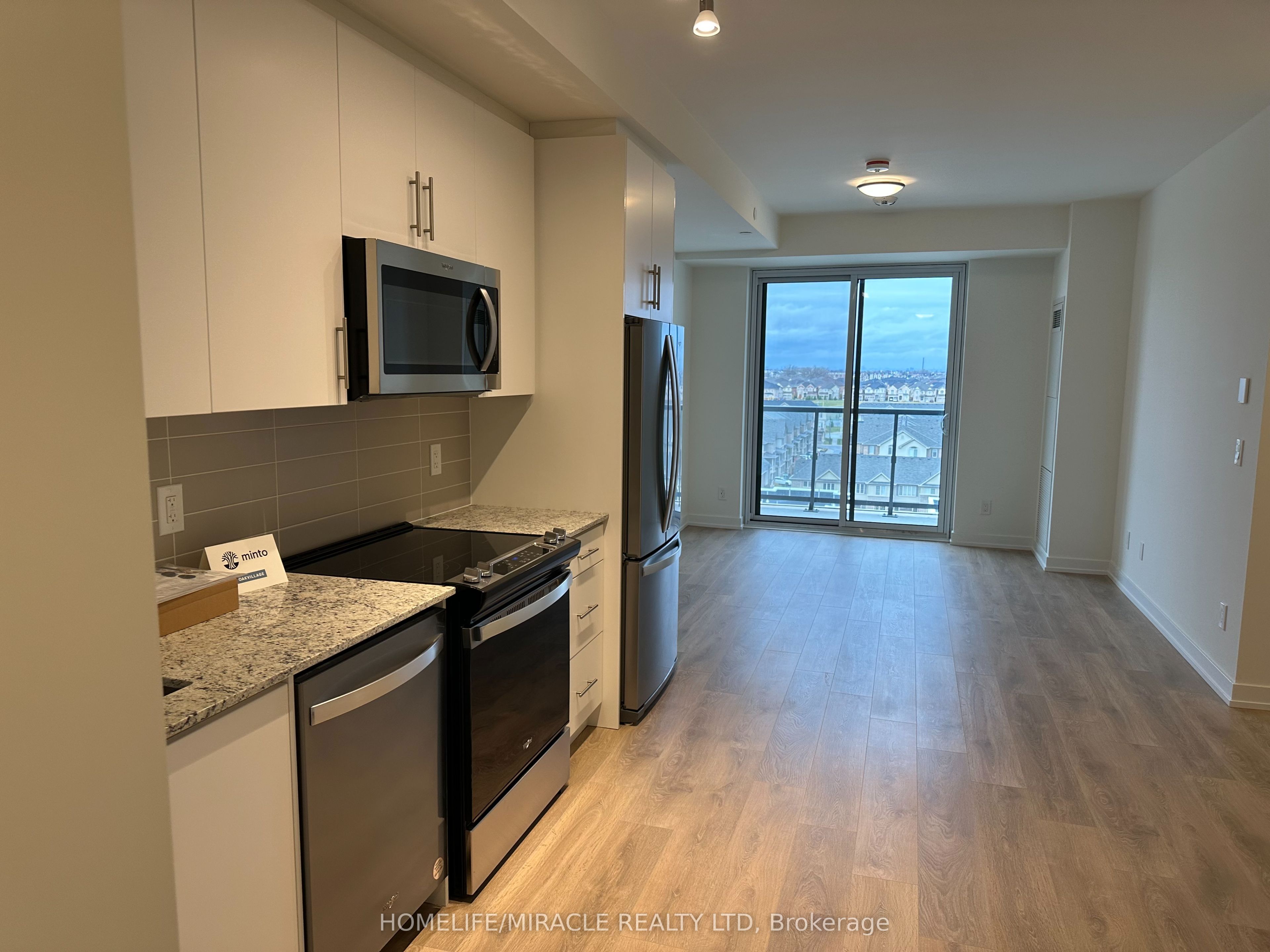 345 Wheat Boom Drive 910, Oakville, ON L6H 7K4 photo 3