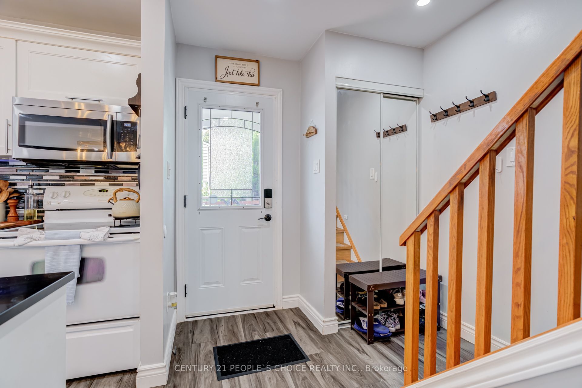 13 Jeffrey Street, Brampton, ON L6S 2M9 photo 4
