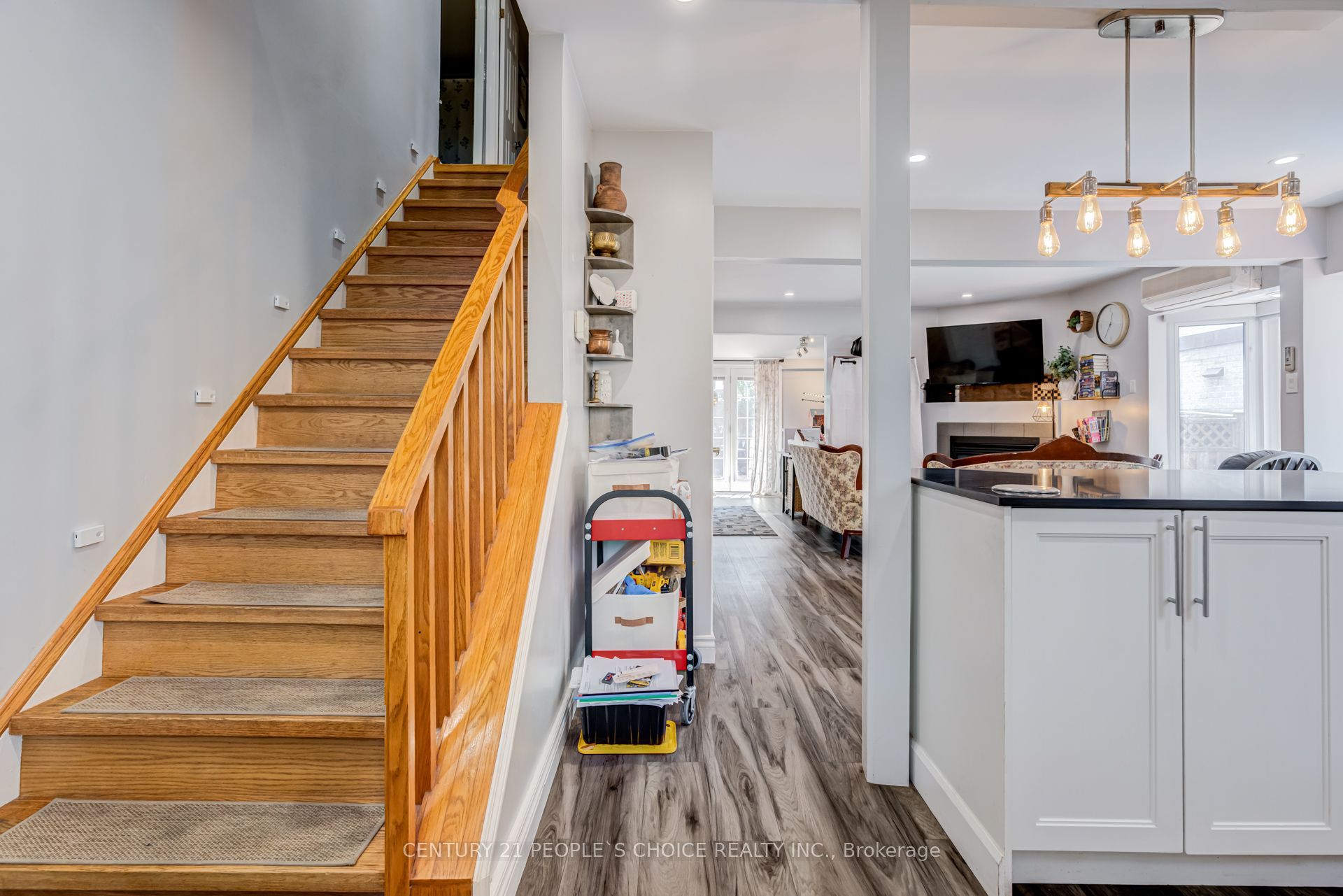 13 Jeffrey Street, Brampton, ON L6S 2M9 photo 5