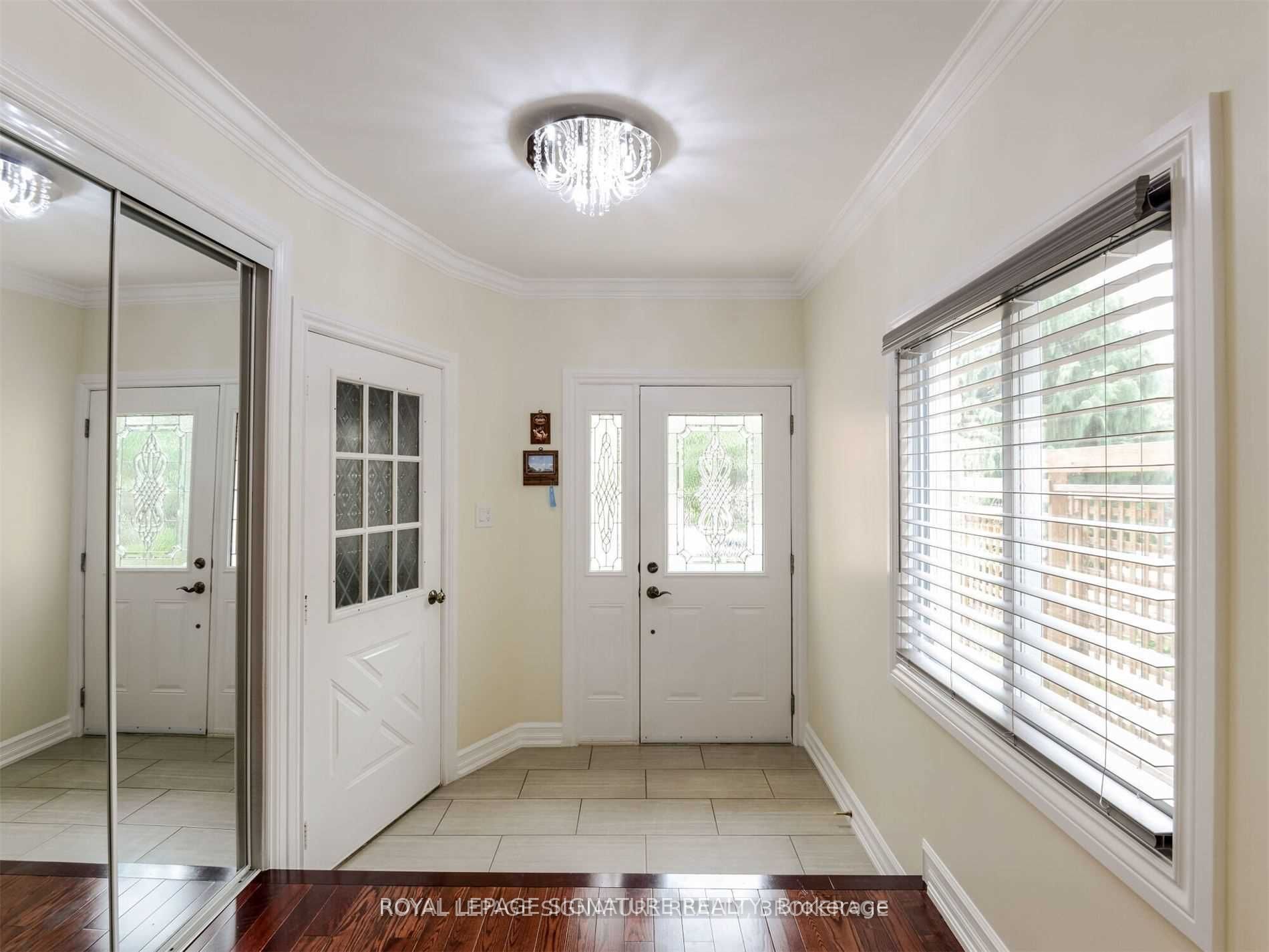 6222 Fullerton Crescent, Mississauga, ON L5N 3A4 photo 2