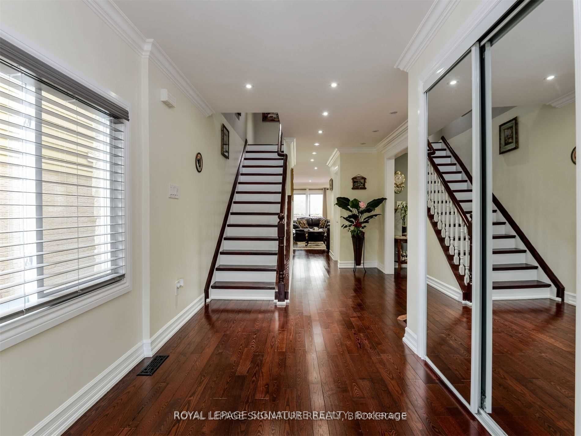 6222 Fullerton Crescent, Mississauga, ON L5N 3A4 photo 3