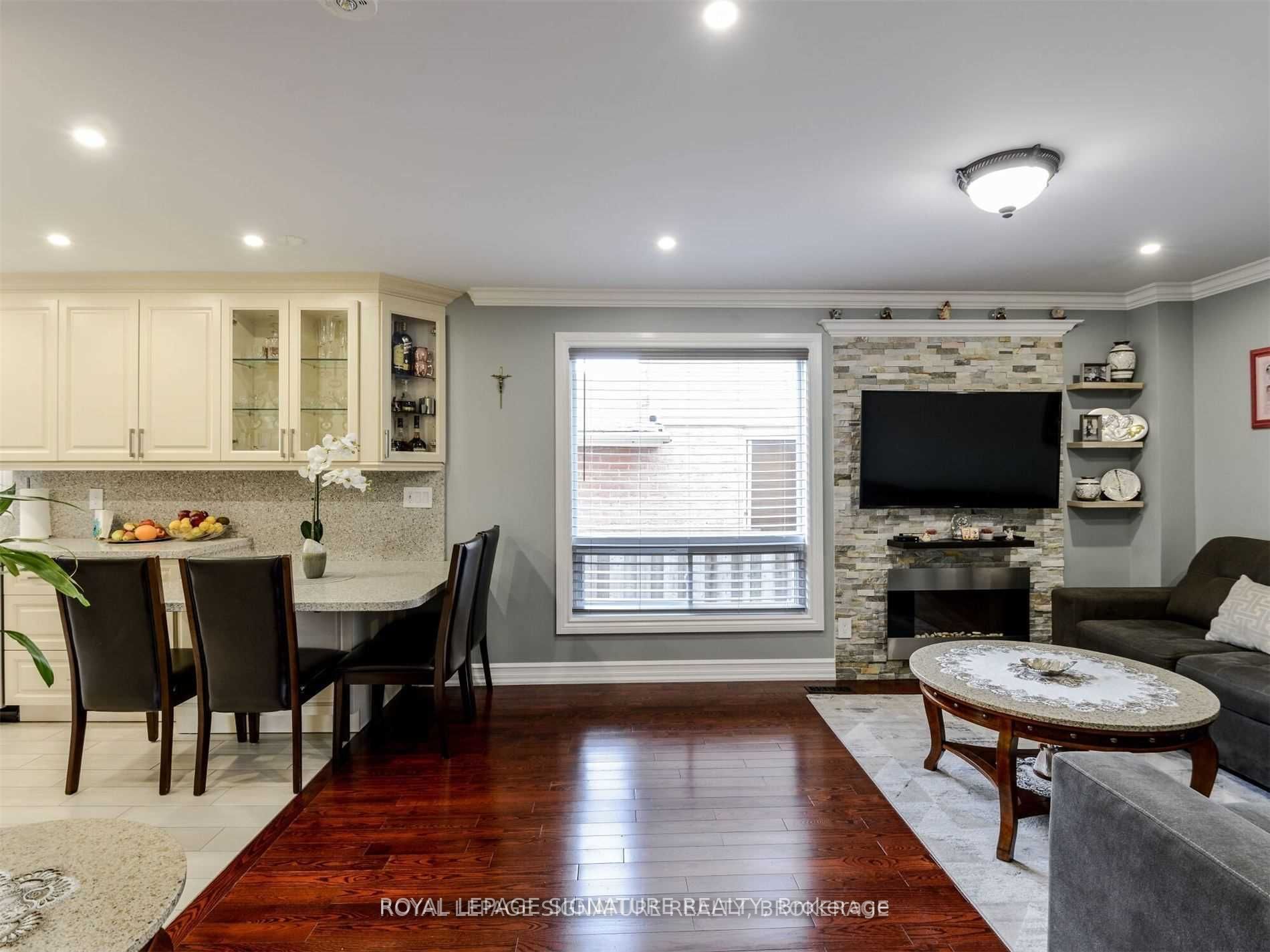 6222 Fullerton Crescent, Mississauga, ON L5N 3A4 photo 5