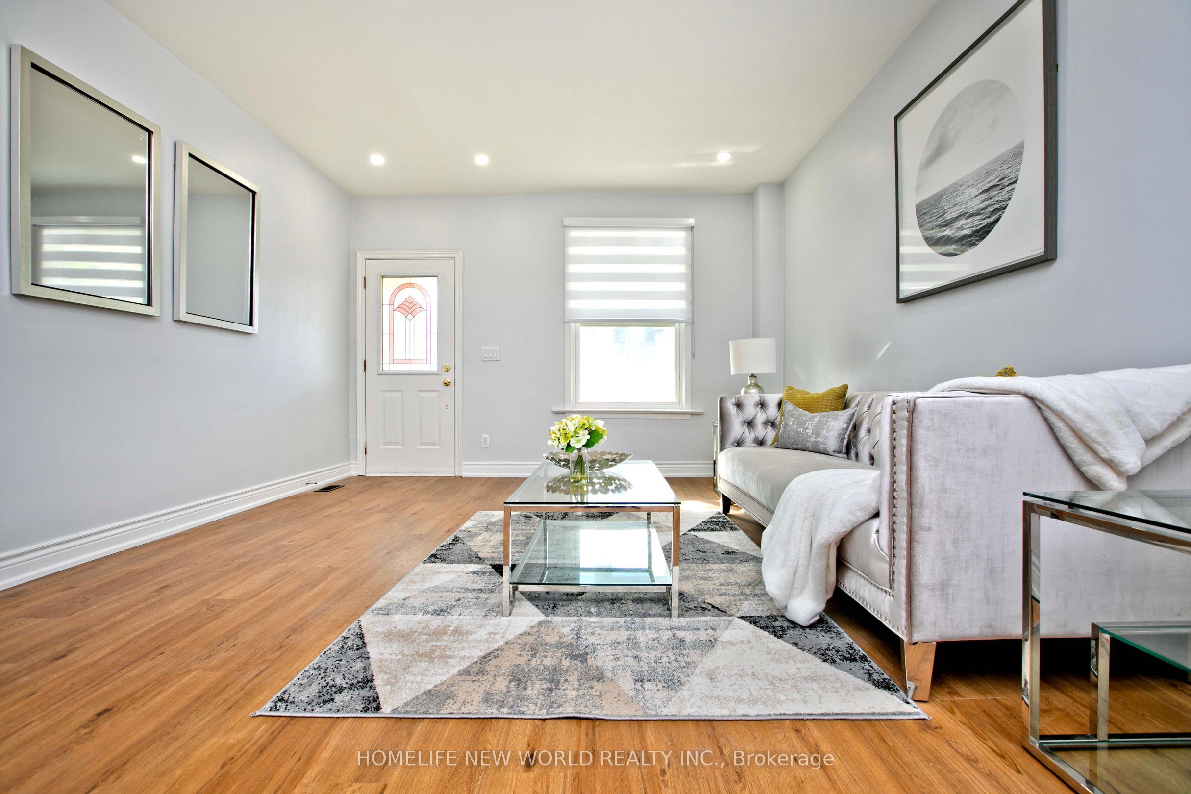 19 Britannia Avenue, Toronto, ON M6N 3T6 photo 4