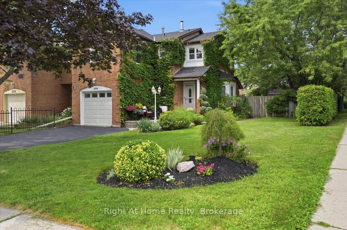 2256 Munns Avenue, Oakville, ON L6H 3M8 photo 3