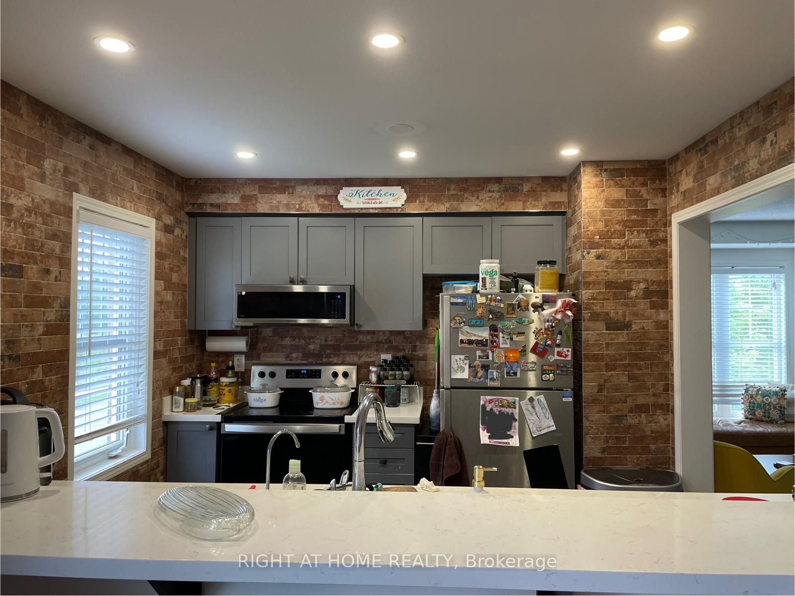 948 Brassard Circle, Milton, ON L9T 8E2 photo 5