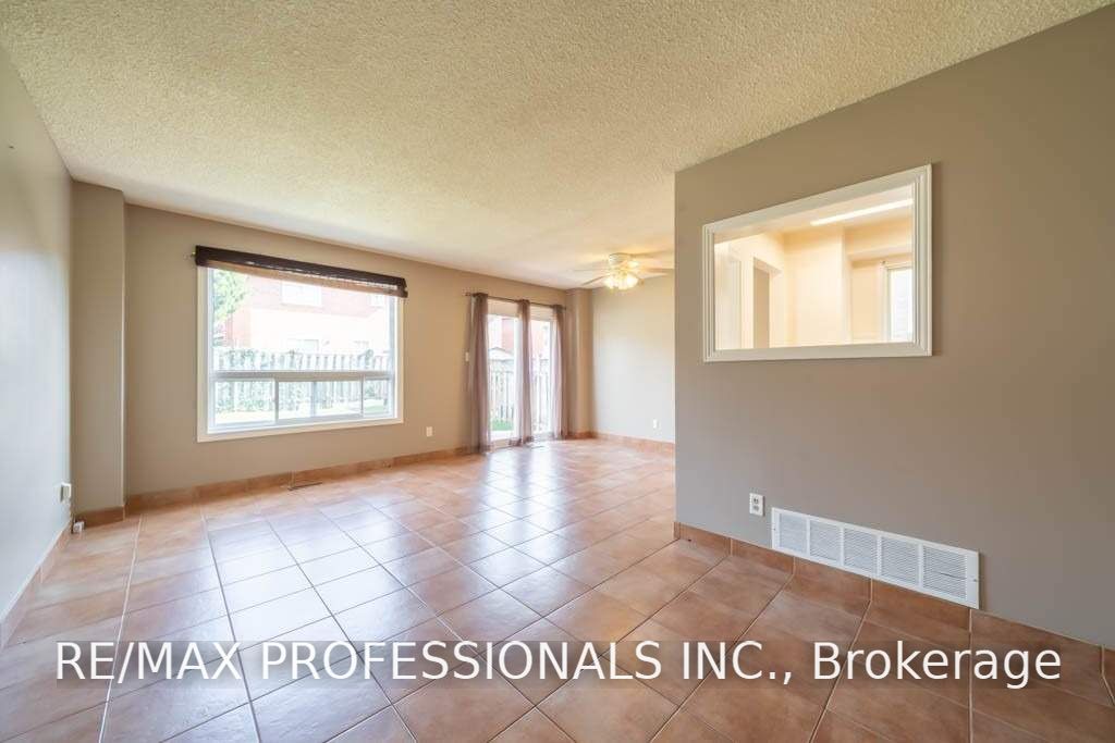 4207 Beacon Lane, Mississauga, ON L5C 3V8 photo 5
