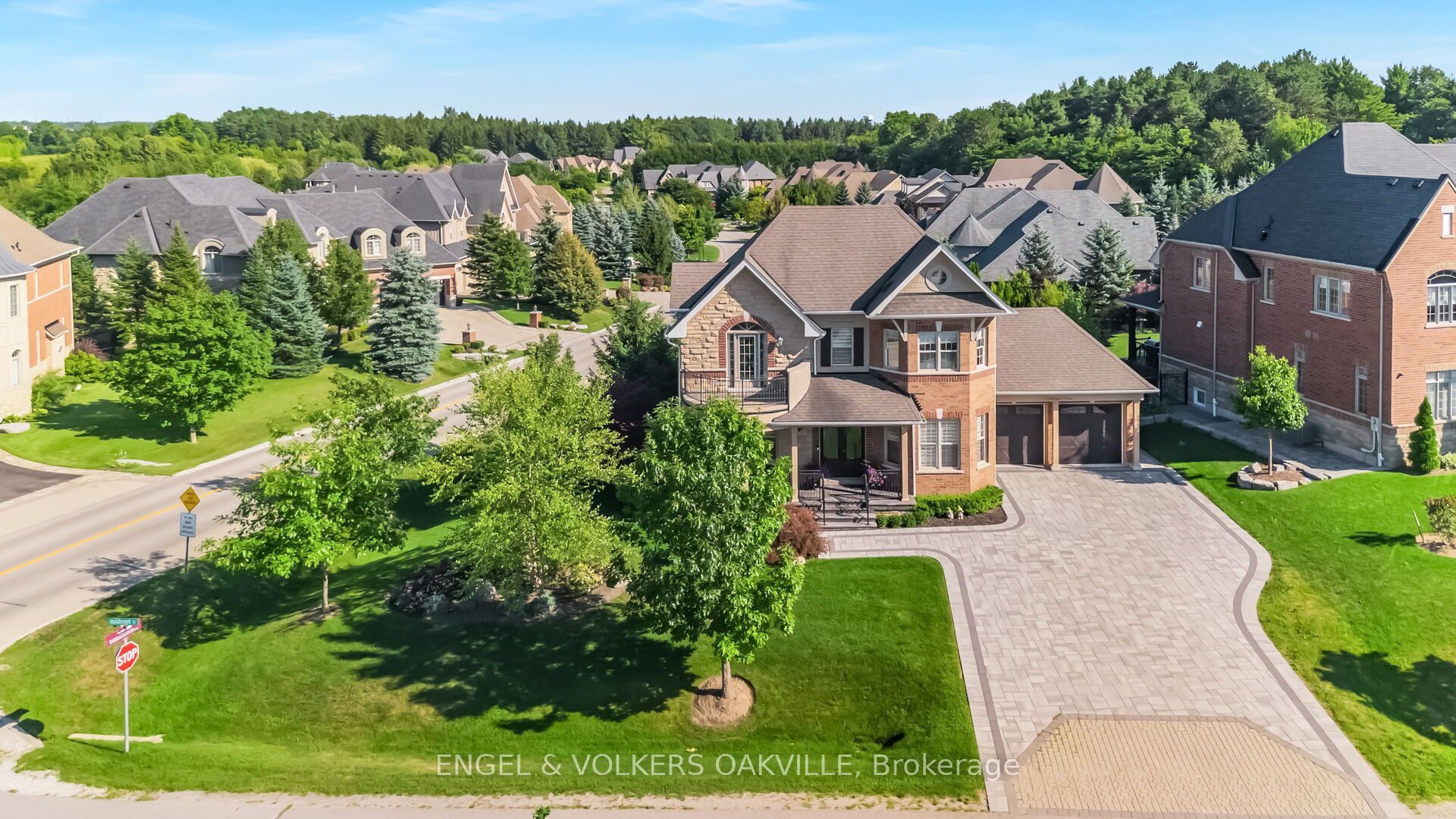 3 Holdroyd Court, Halton Hills, ON L7G 0E8 photo 2