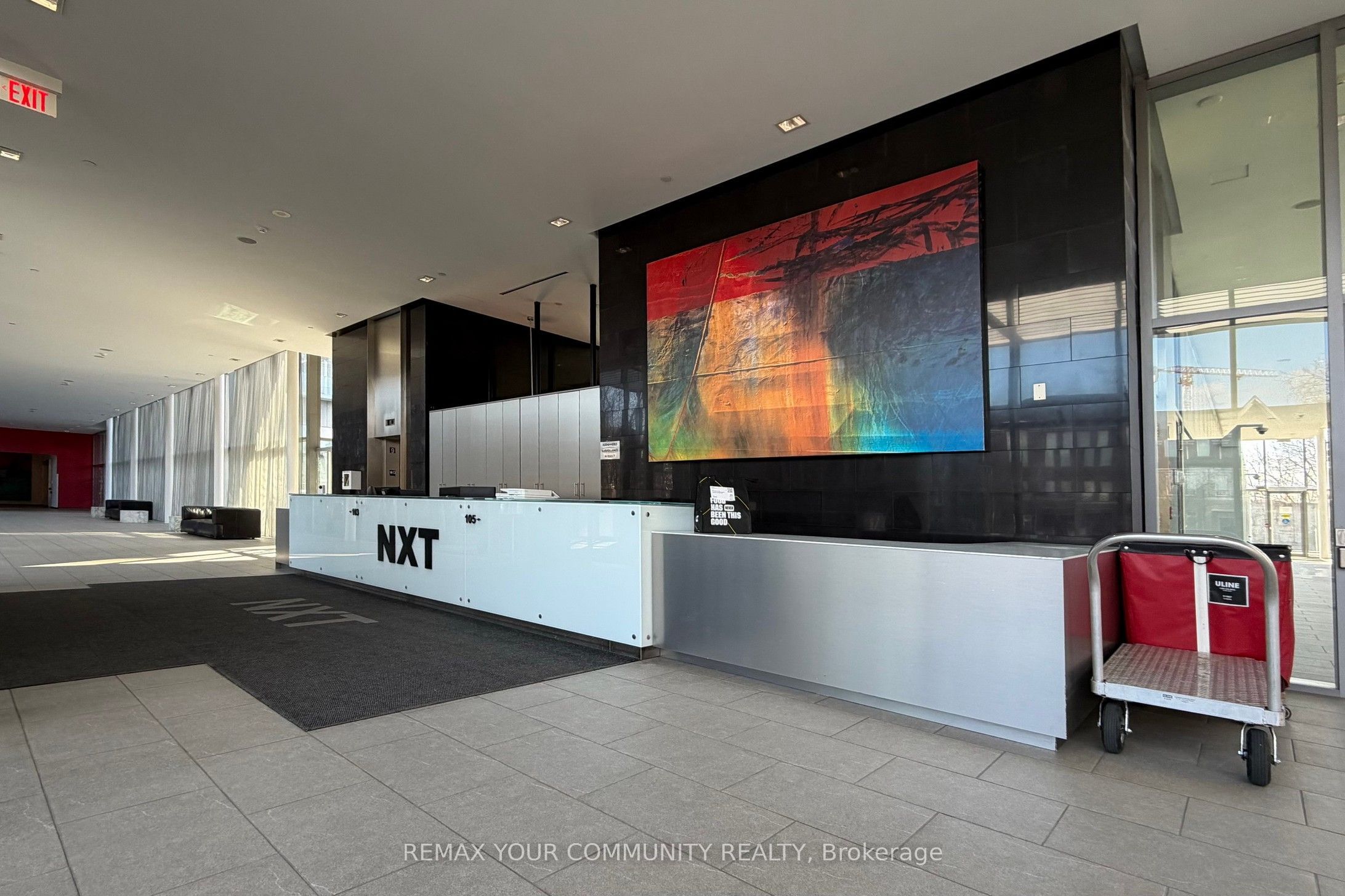105 The Queensway Avenue 2304, Toronto, ON M6S 5B5 photo 3