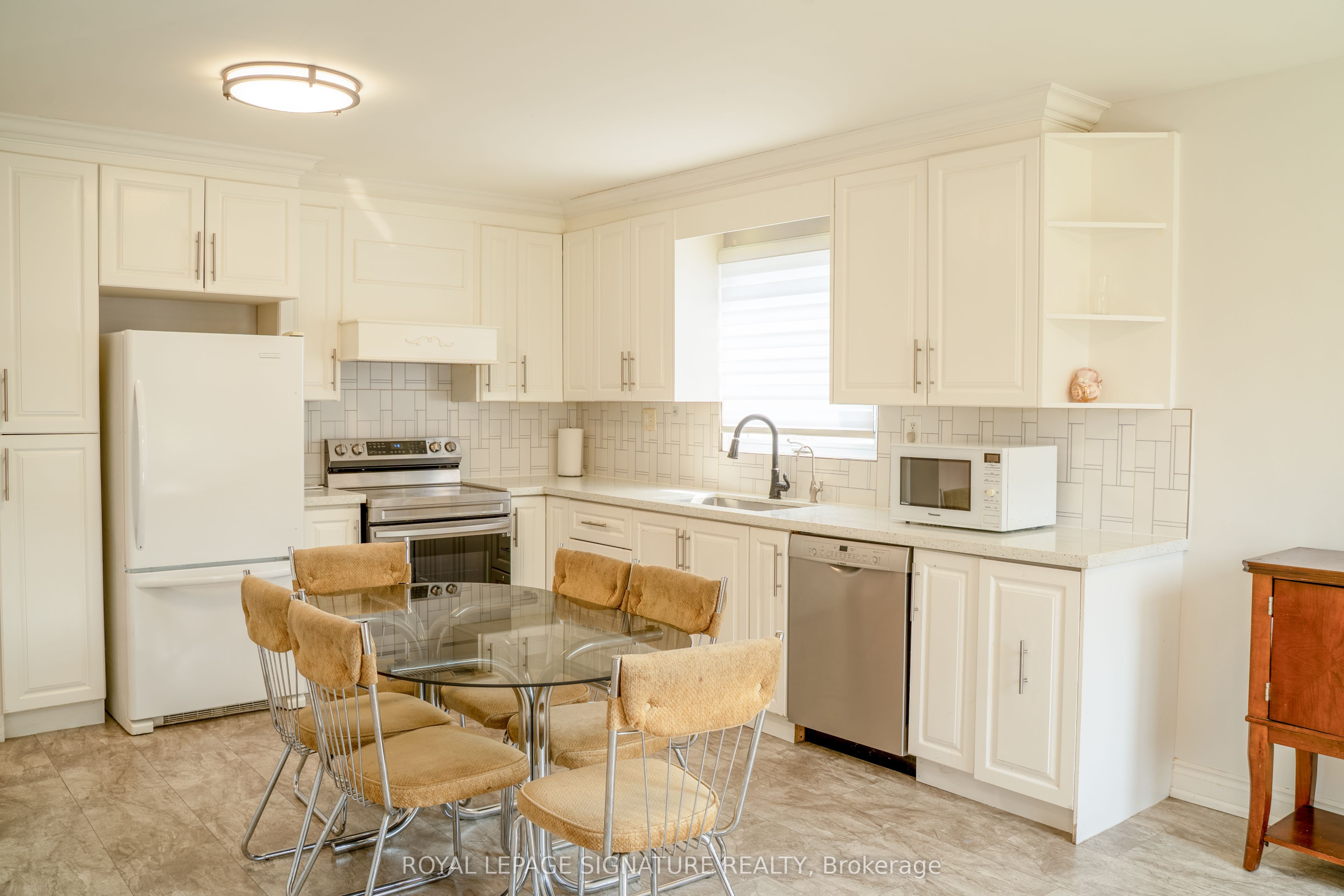 42 Kingsview Boulevard, Toronto, ON M9R 1T8 photo 4