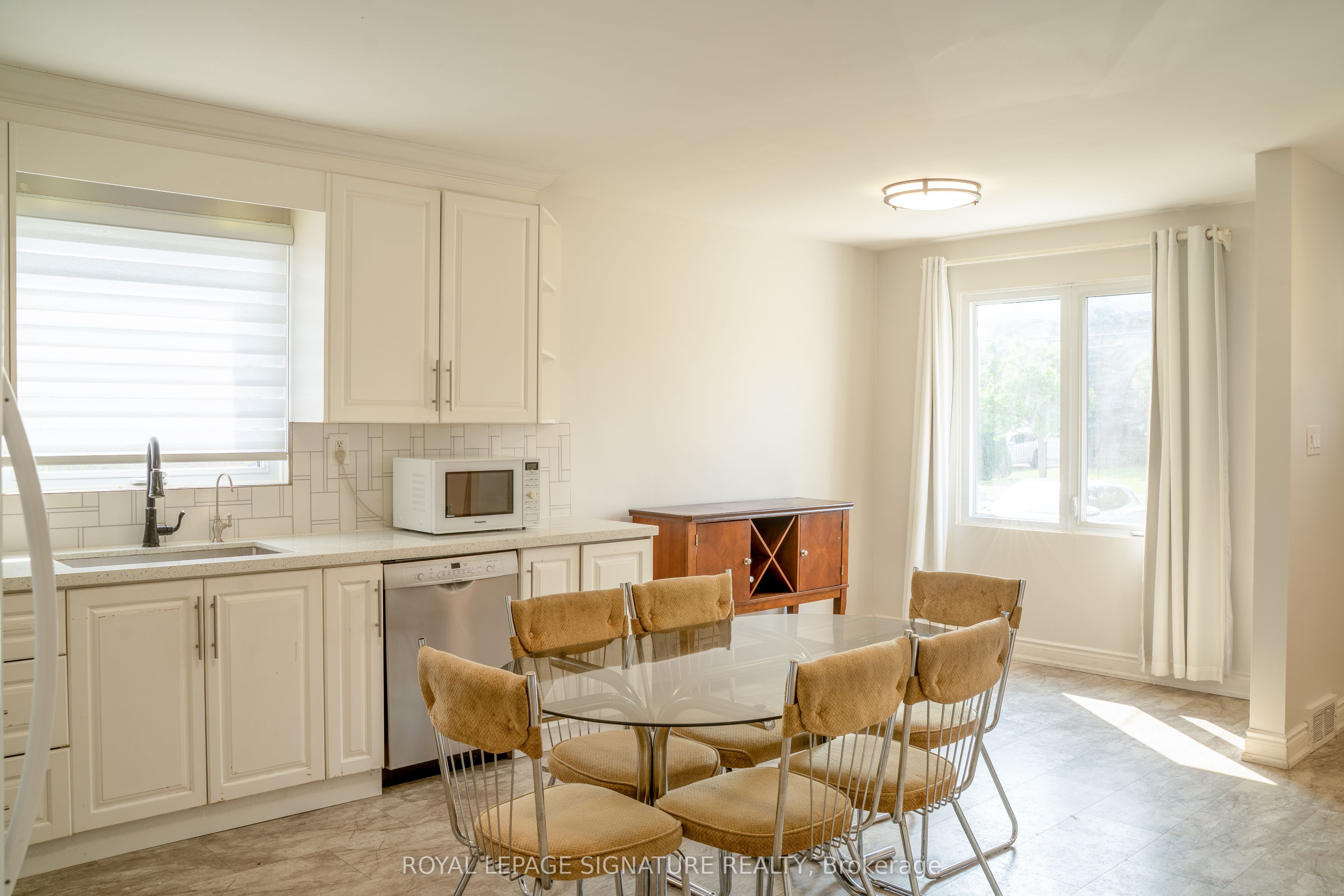 42 Kingsview Boulevard, Toronto, ON M9R 1T8 photo 5