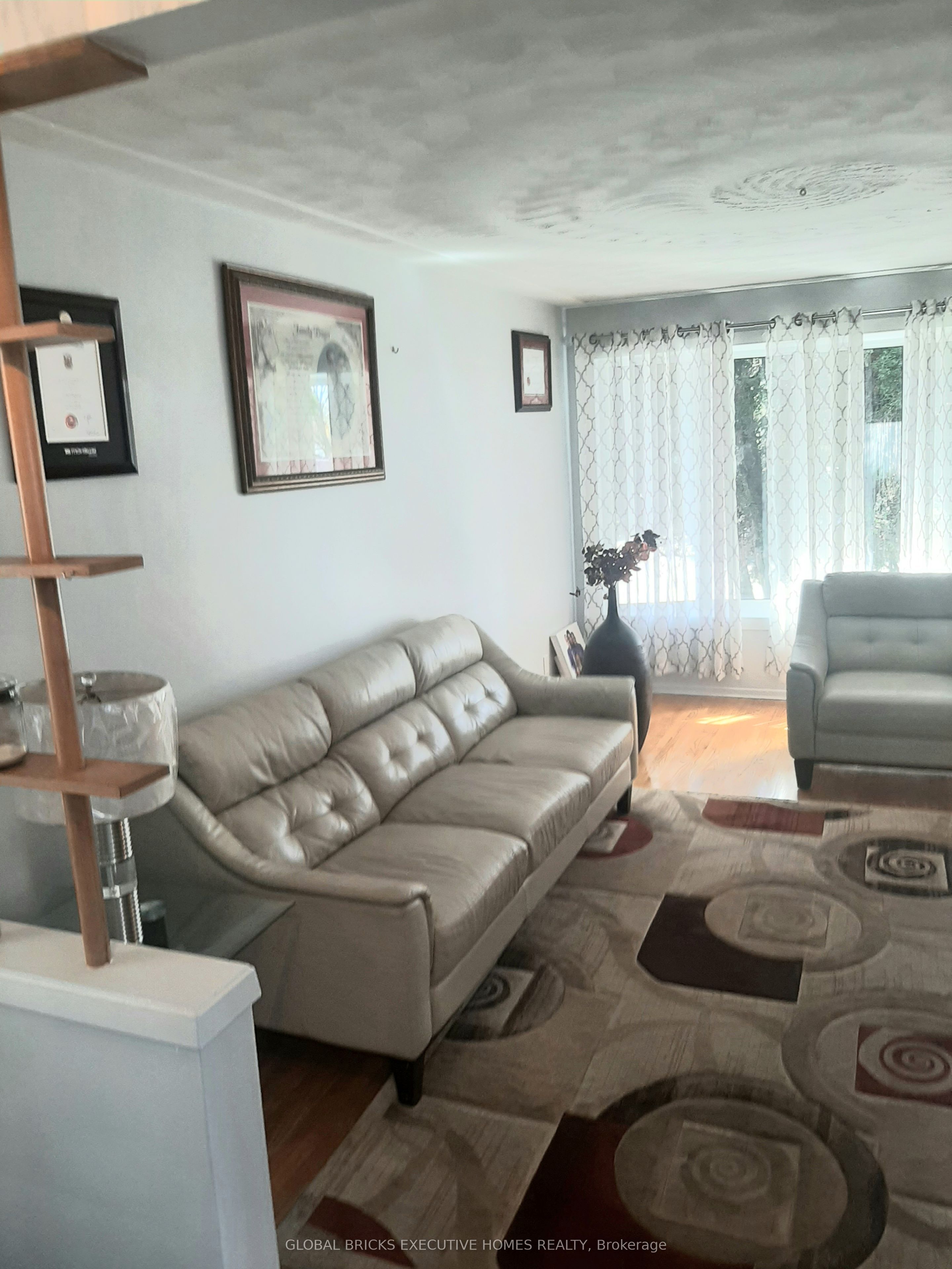 2141 Meadowbrook Road, Burlington, ON L7P 2A6 photo 4