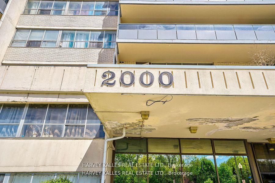 2000 Sheppard Avenue W 505, Toronto, ON M3N 1A2 photo 4