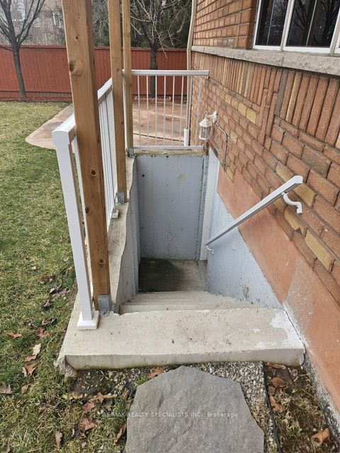 3774 Arbourview Terrace Lower, Mississauga, ON L5M 7A8 photo 2