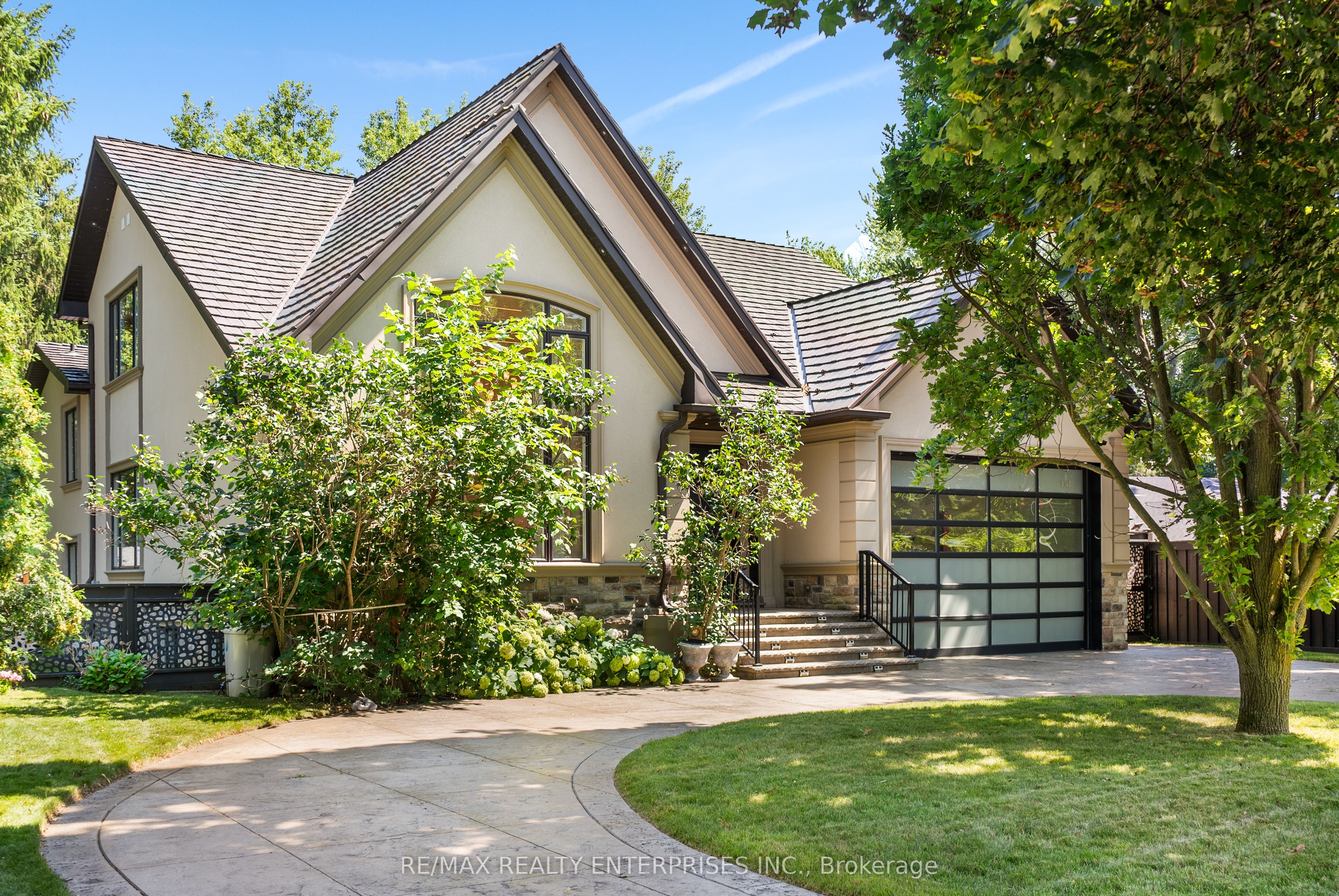 3168 Lakeshore Road W, Oakville, ON L6L 1J6 photo 4