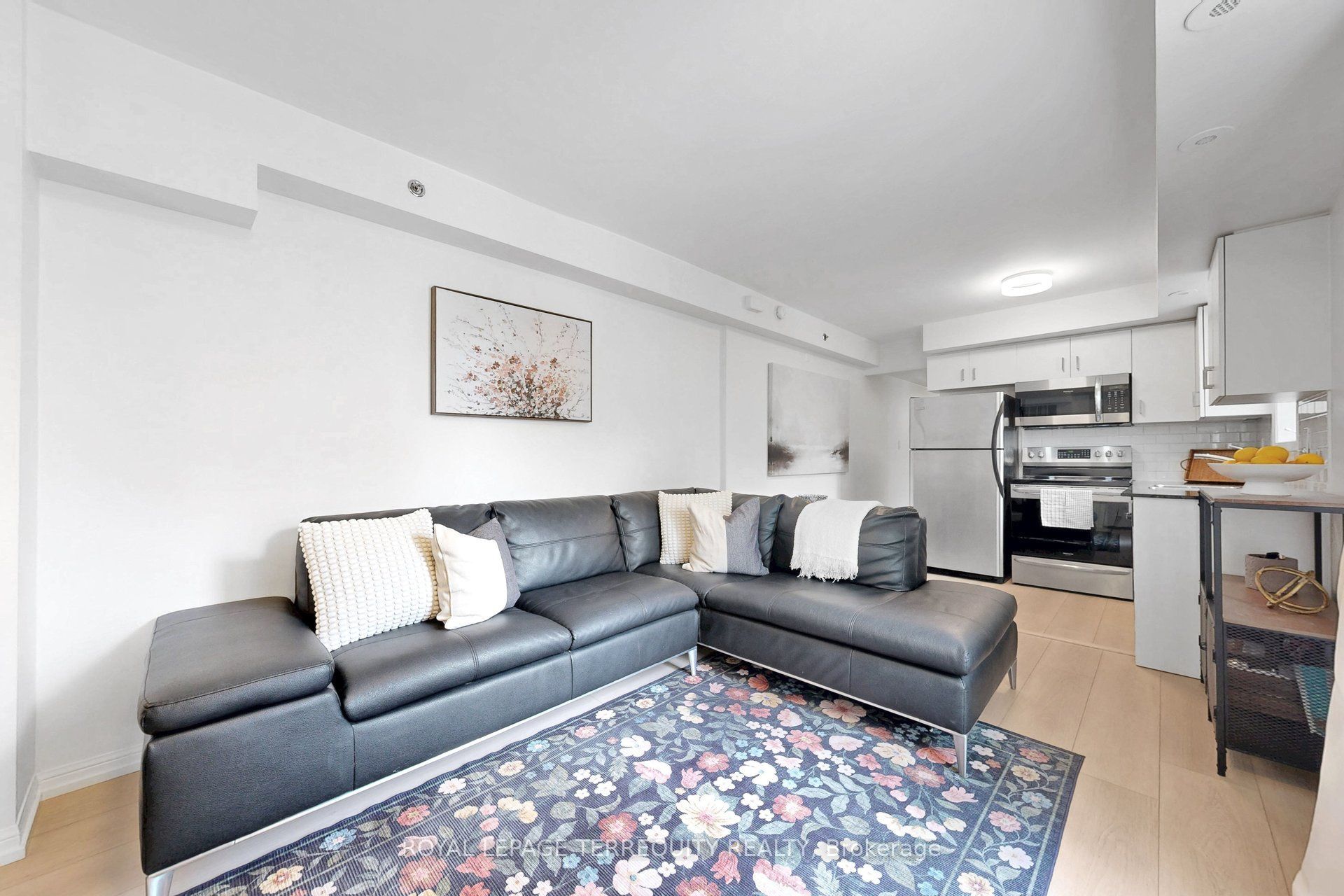 26 Laidlaw Street 1501C, Toronto, ON M6K 1X2 photo 4