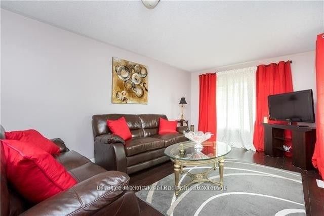920 Scott Boulevard, Milton, ON L9T 7C5 photo 3