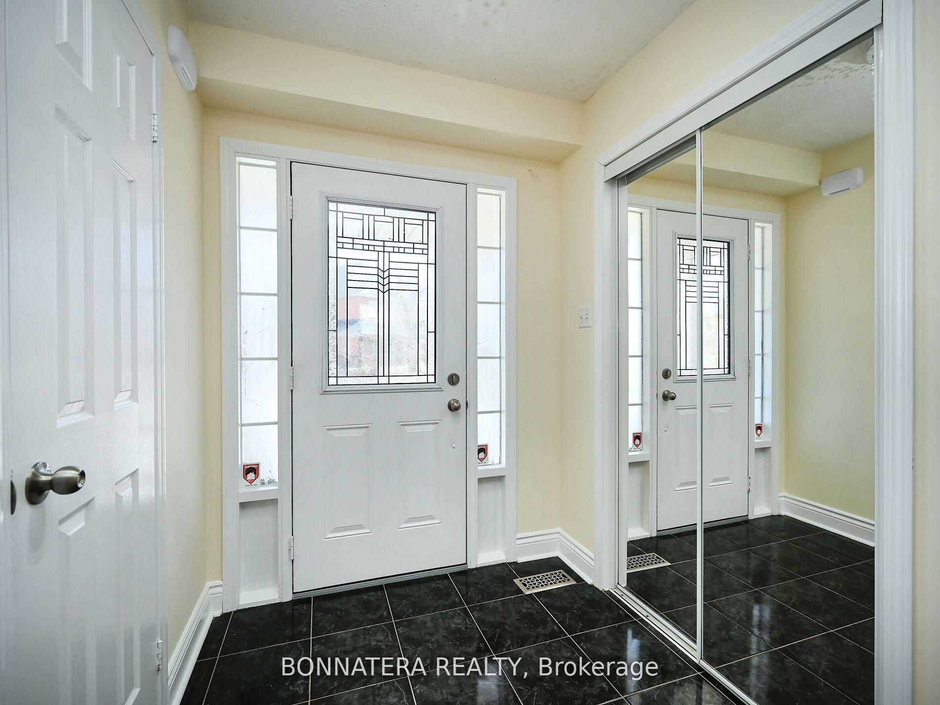 409 Hobbs Crescent, Milton, ON L9T 0J2 photo 4