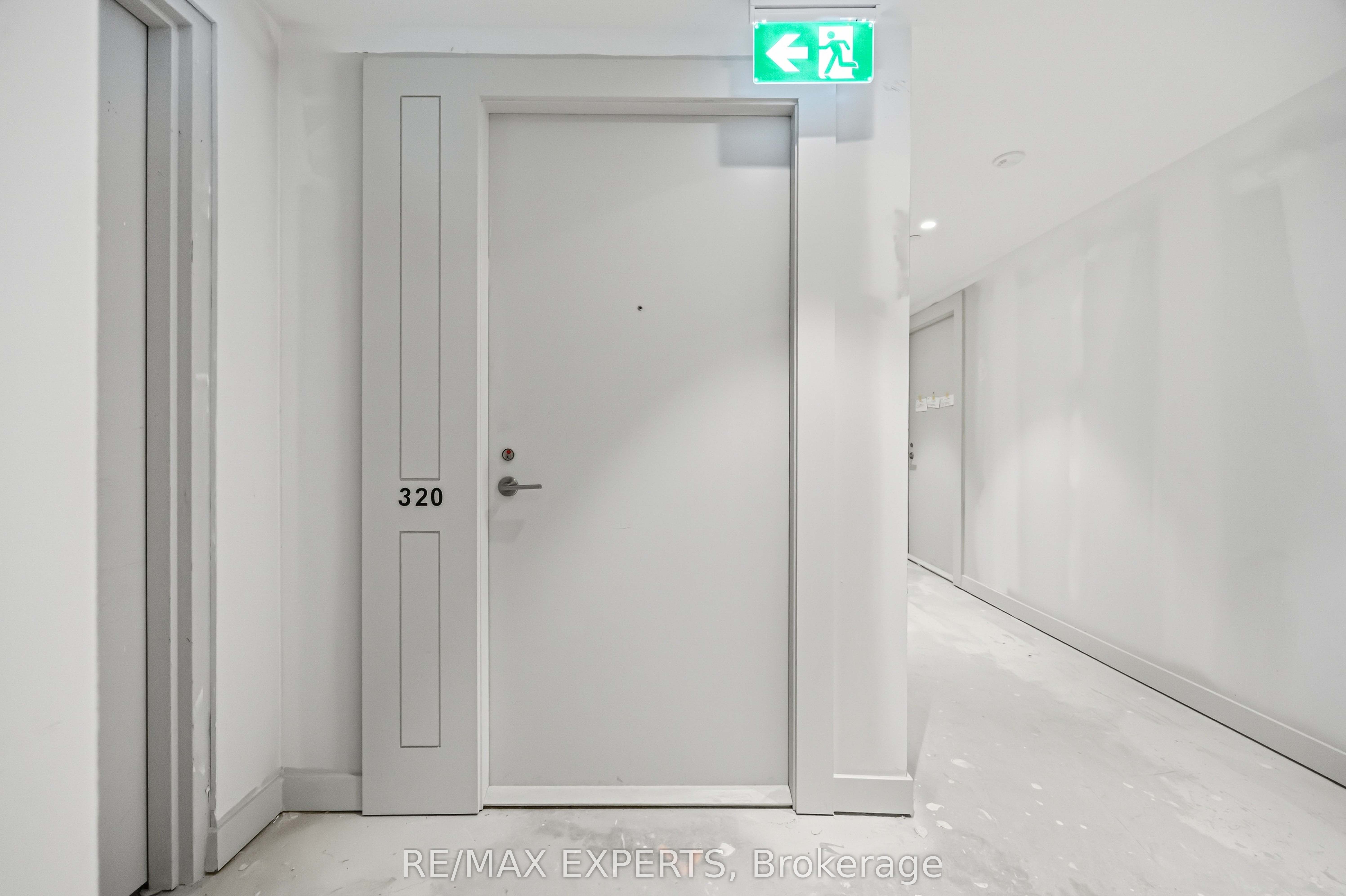 4010 Eglinton Avenue W 320, Toronto, ON M9P 1A6 photo 4