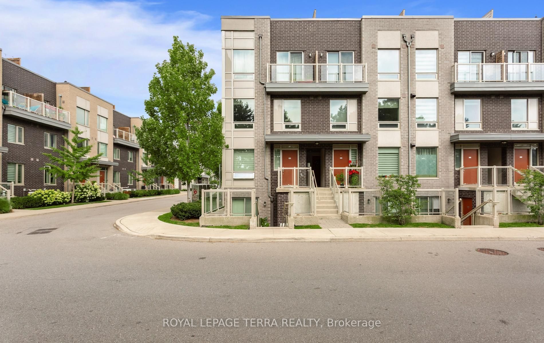 3 Applewood Lane 101, Toronto, ON M9C 0C1 photo 2