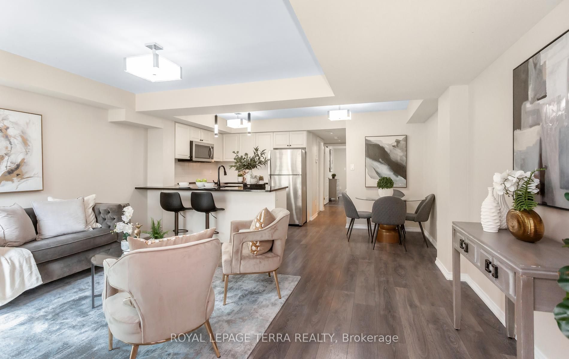3 Applewood Lane 101, Toronto, ON M9C 0C1 photo 4