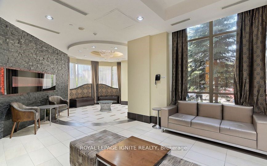 310 Burnhamthorpe Road W 308, Mississauga, ON L5B 4P9 photo 2