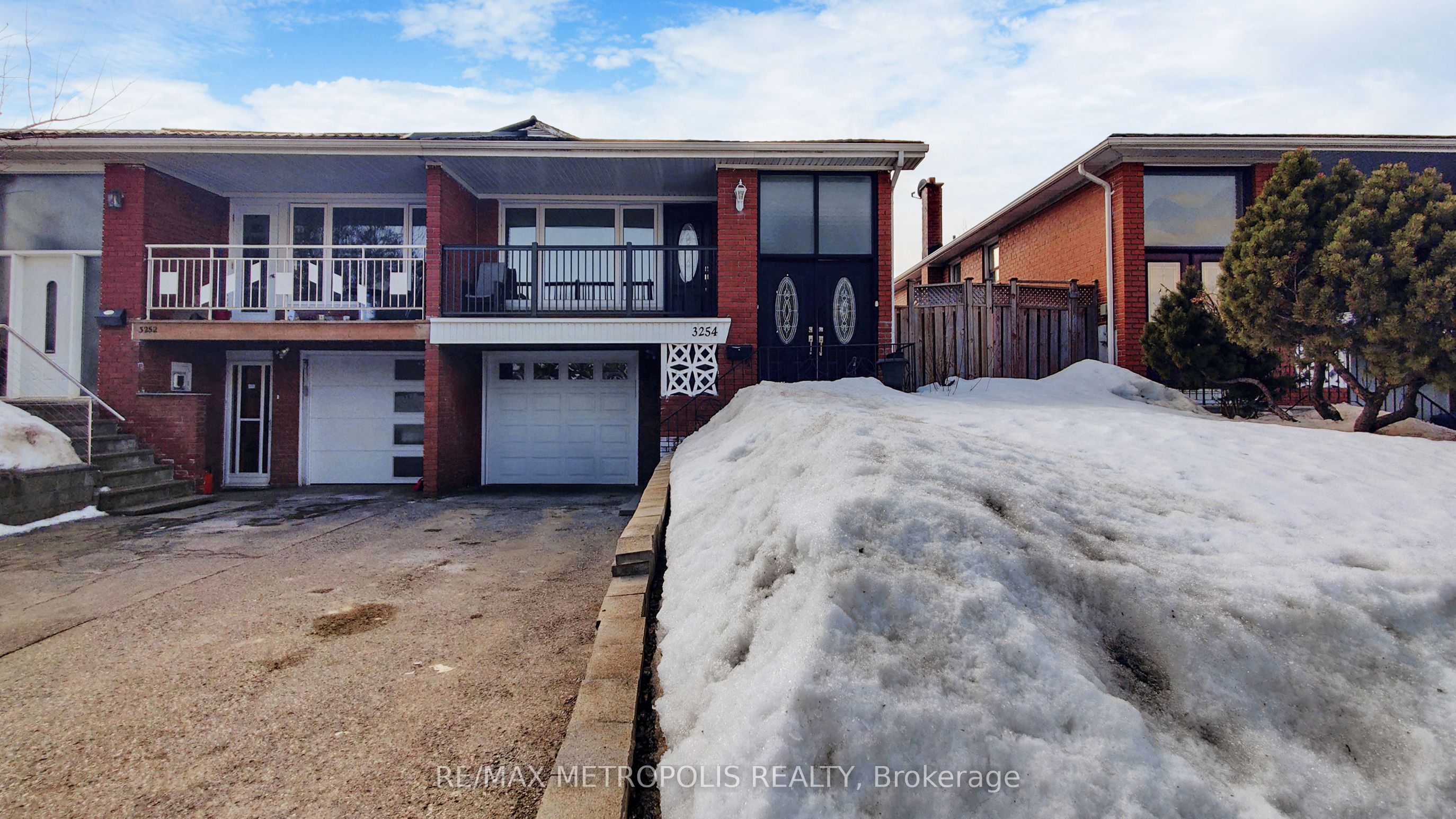 3254 Fieldgate Drive Upper, Mississauga, ON L4X 2H7 photo 3