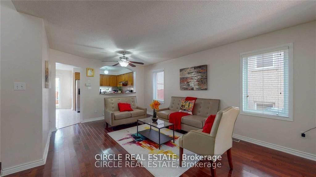 27 belinda Drive, Brampton, ON L7A 2W6 photo 3