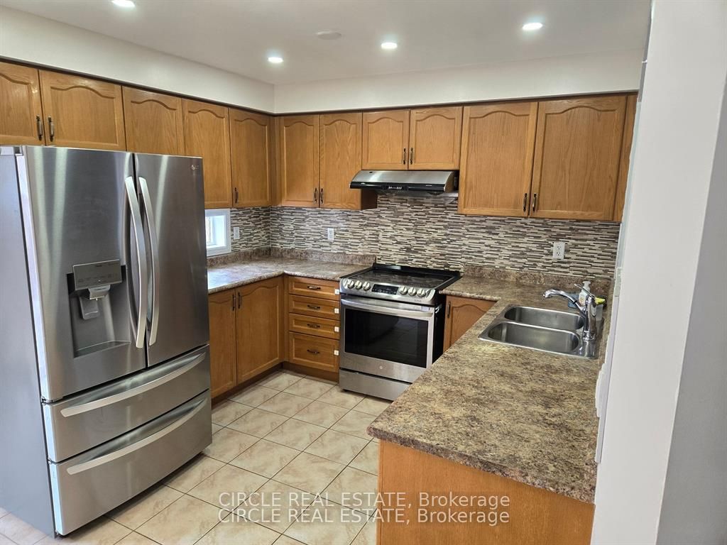 27 belinda Drive, Brampton, ON L7A 2W6 photo 5