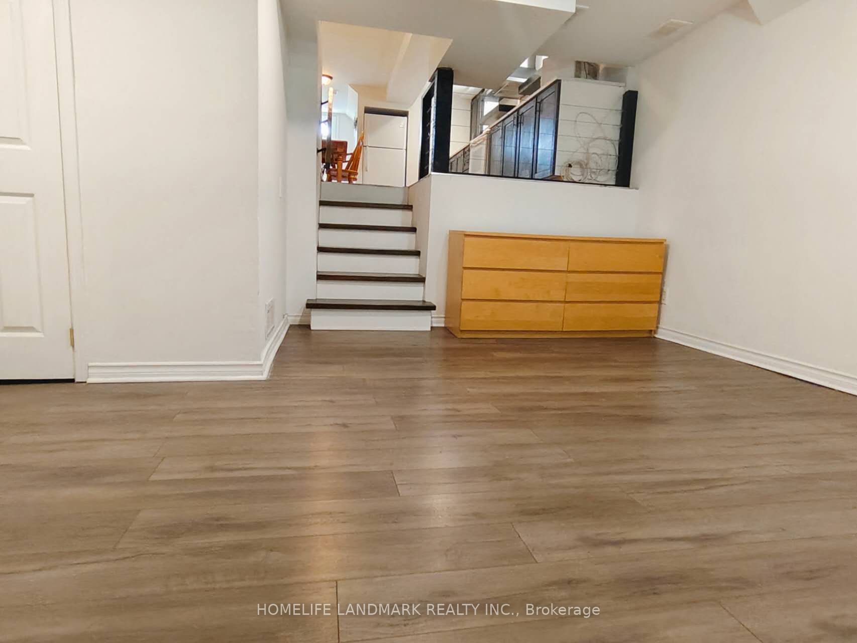 2527 Kingsberry Crescent lower, Mississauga, ON L5B 2K7 photo 5