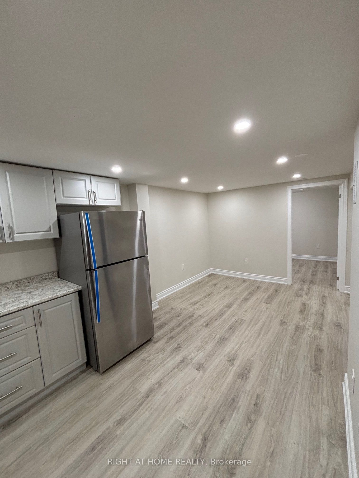 3574 Ash Row Crescent lower, Mississauga, ON L5L 1K4 photo 5