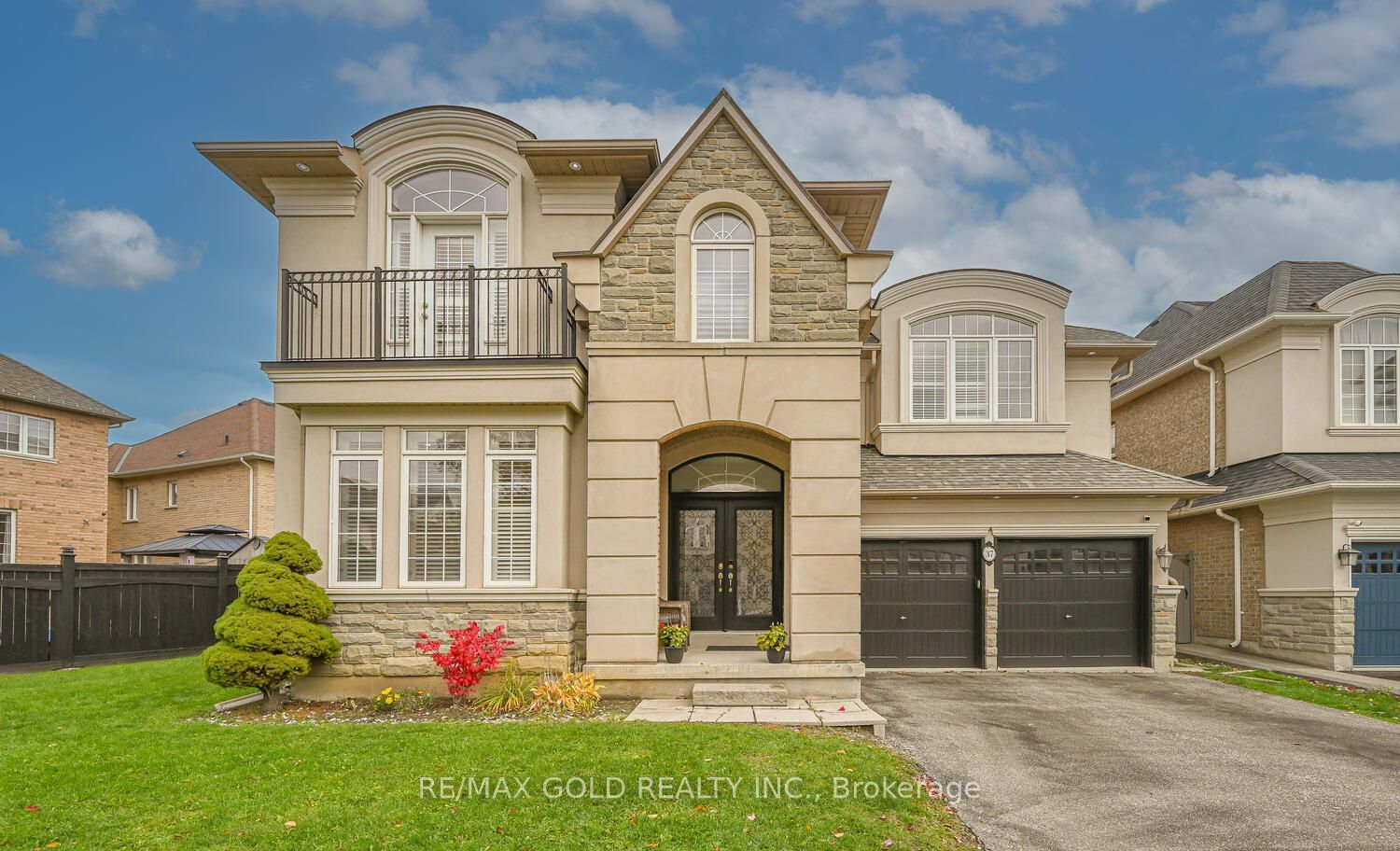 37 Scotchmere Crescent, Brampton, ON L6P 3A6 photo 3