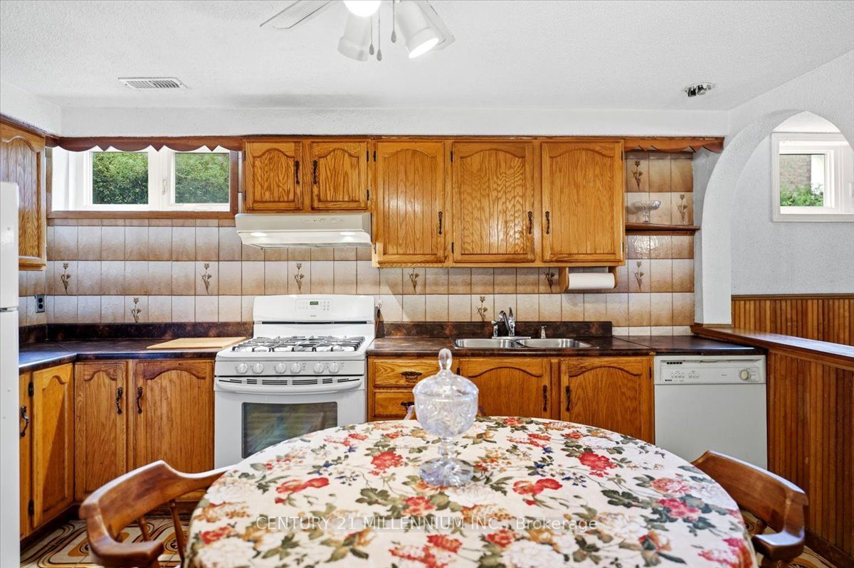9 Cheryl Court, Brampton, ON L6V 3C2 photo 5