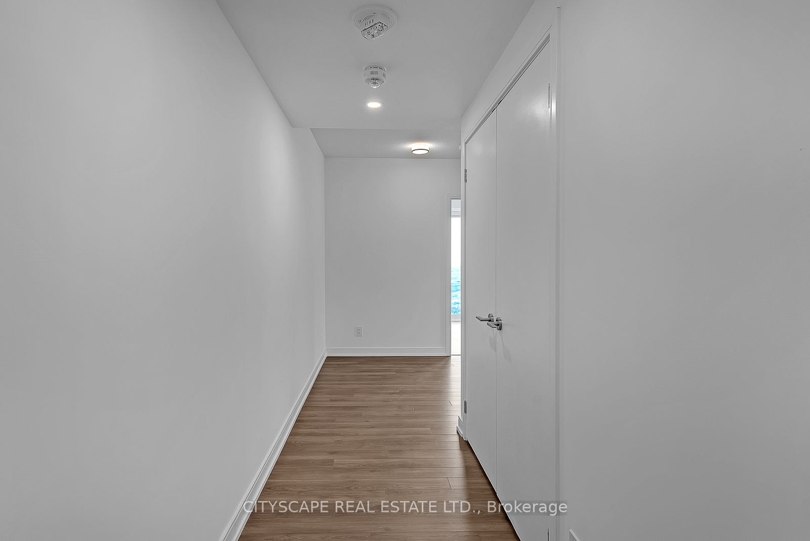 30 Samuel Wood Way 910, Toronto, ON M9B 1B1 photo 2