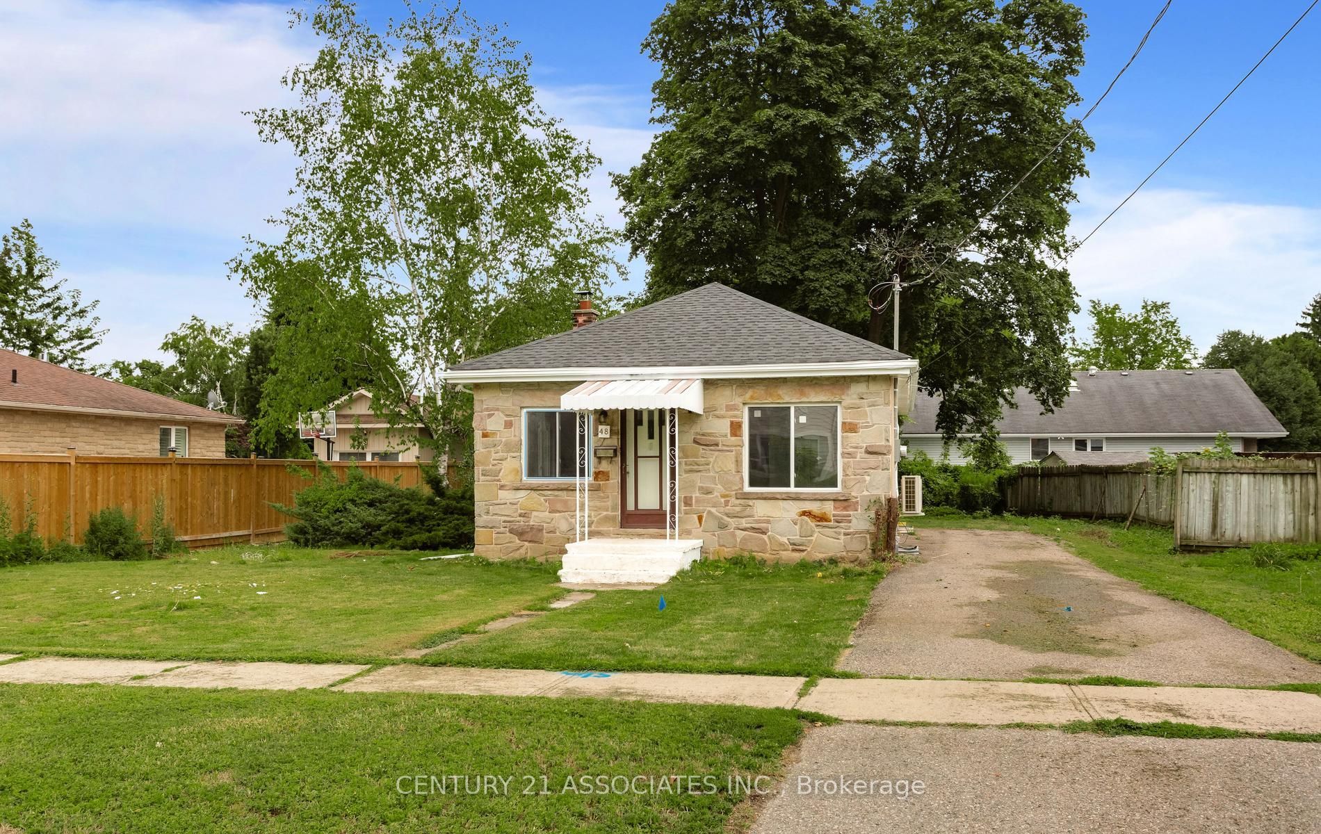 48 King Street, Halton Hills, ON L7G 2G4