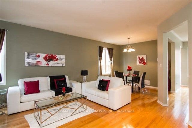 10 Treepark Street MAIN & 2ND, Brampton, ON L6R 1T3 photo 2
