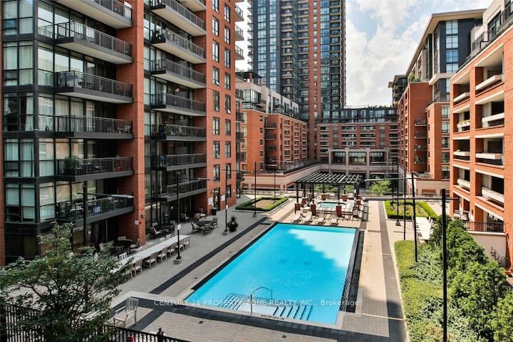 830 Lawrence Avenue 828, Toronto, ON M6A 1C3 photo 3